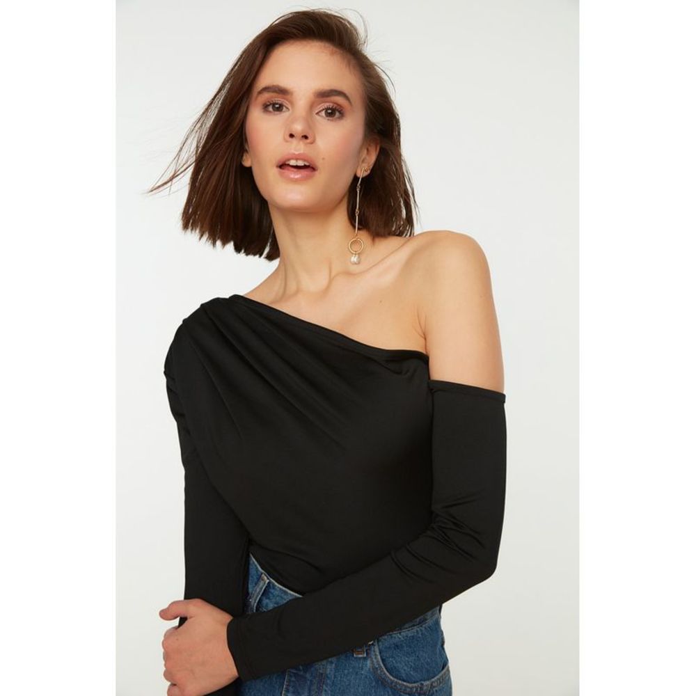 NWT Trendyol Women Middle Knit Bodysuit